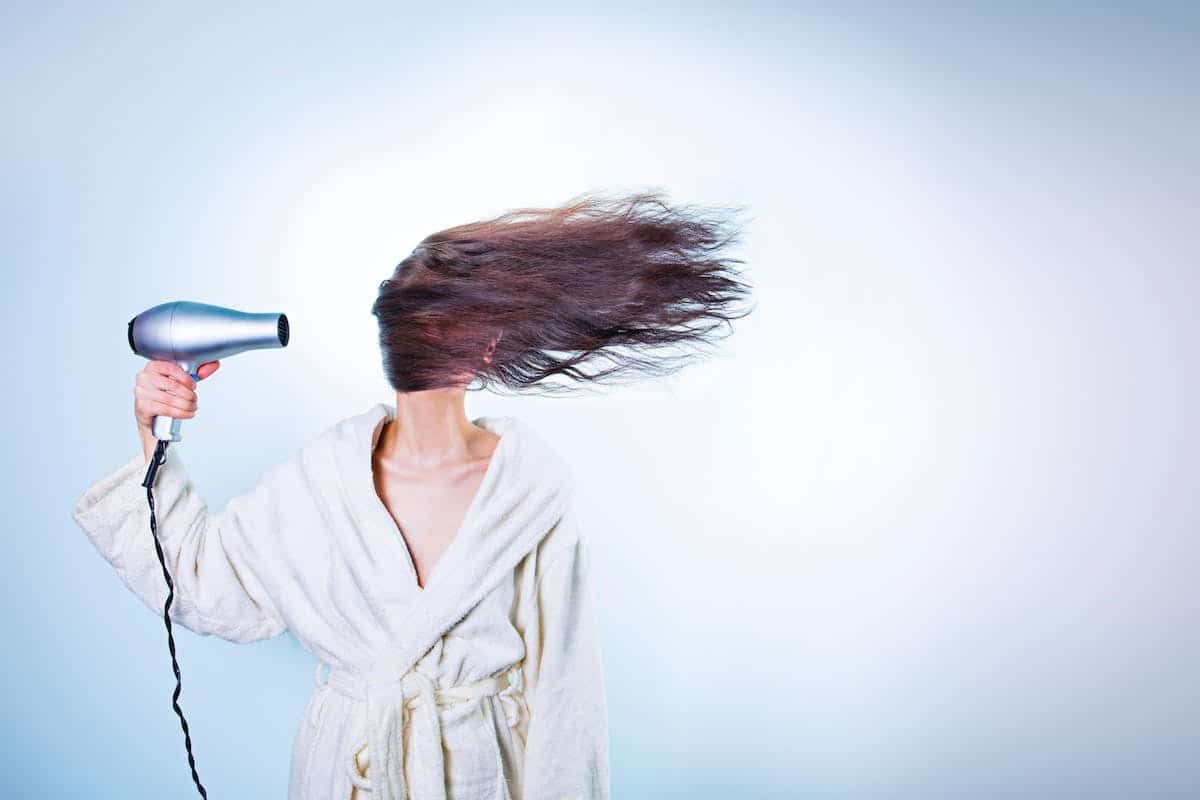 Les secrets incontournables pour des cheveux sains et brillants