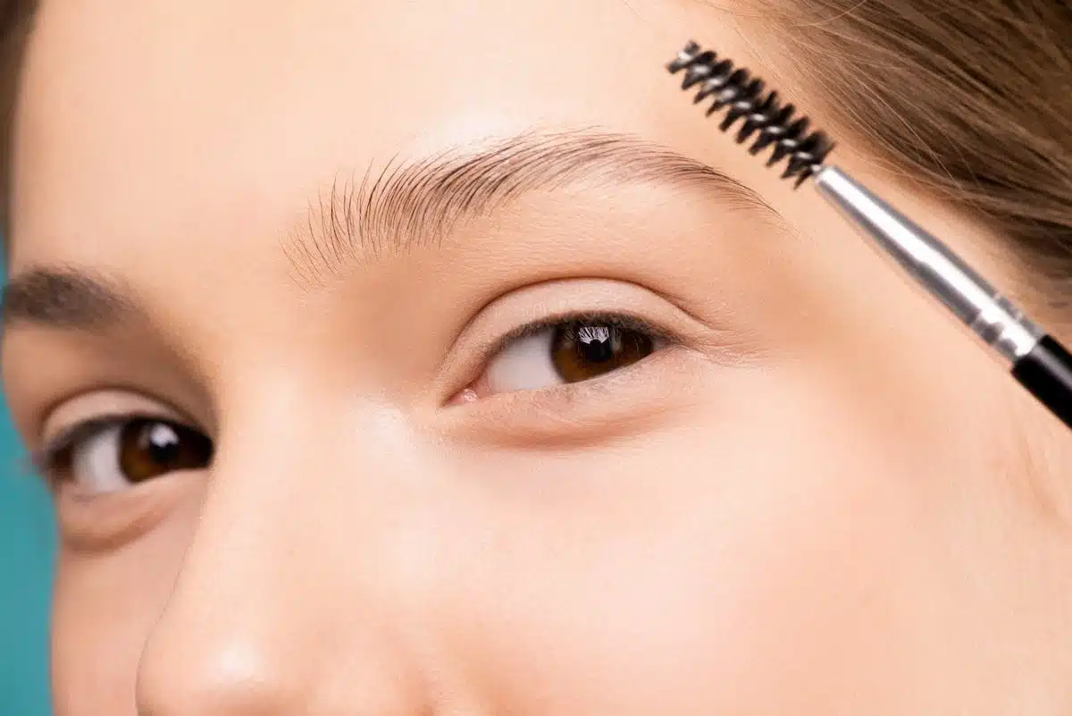 Mettez en valeur vos sourcils grâce à ces astuces beauté incontournables !