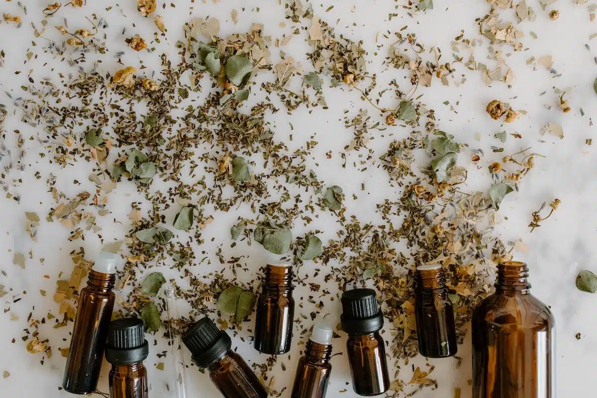 Les incroyables avantages des huiles naturelles pour la peau et les cheveux