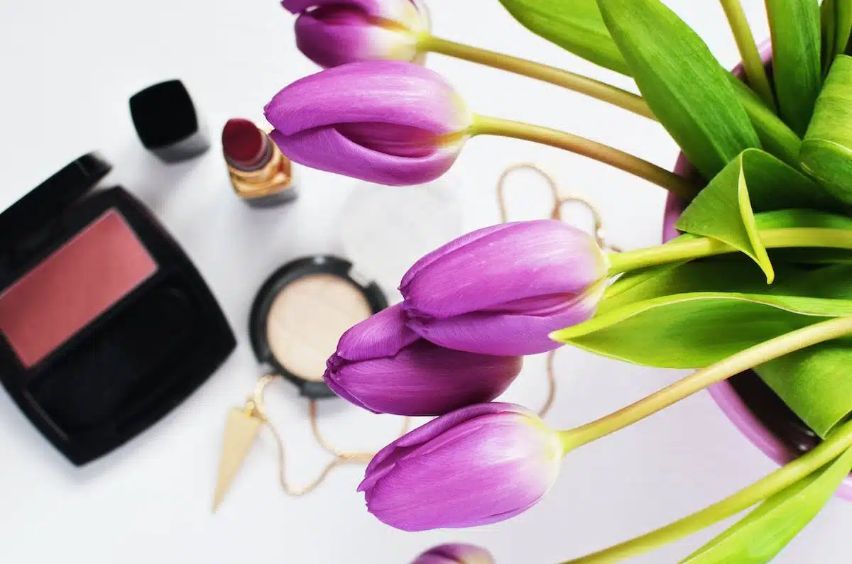 Tendances maquillage du printemps : les must-have de la saison