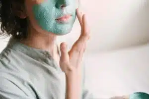 Les essentiels d’une routine de soins efficace pour une peau éclatante