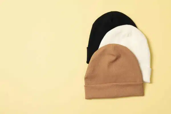 Les bonnets personnalisés de  flock you : le must-have de l’hiver
